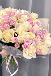 Bouquet of delicate roses